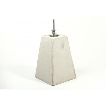 Betonsokkel voor Astor buitenbak